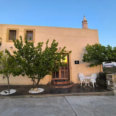 Donquihotel Alpstuga Karvounades