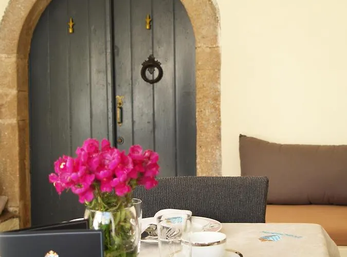 Donquihotel Karvounades